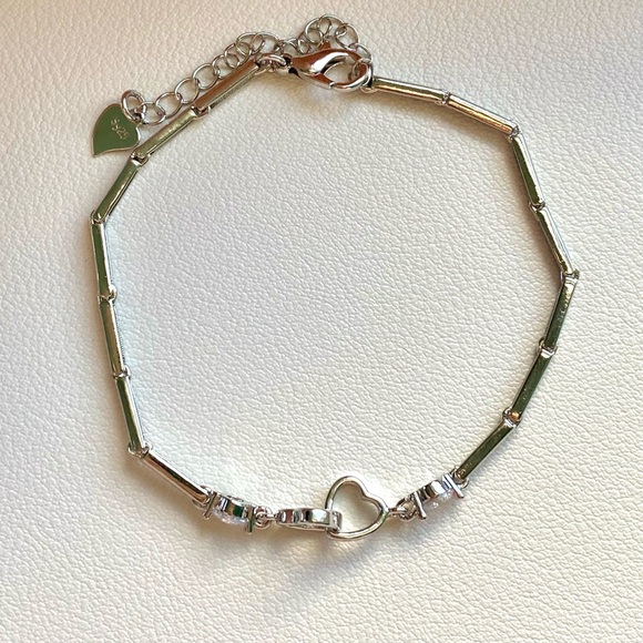 Jewelry - Silver heart bracelet with zirconia stones